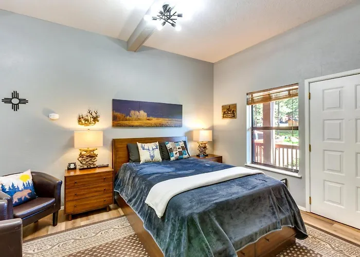 Angel Fire Studio W/ Fireplace, Walk To Resort!